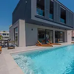 Luxury Hera *
