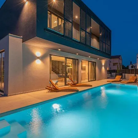 Luxury Hera *